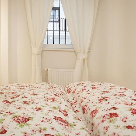 Ilona 2 Bedrooms Apartment In The Center 부다페스트 외부 사진