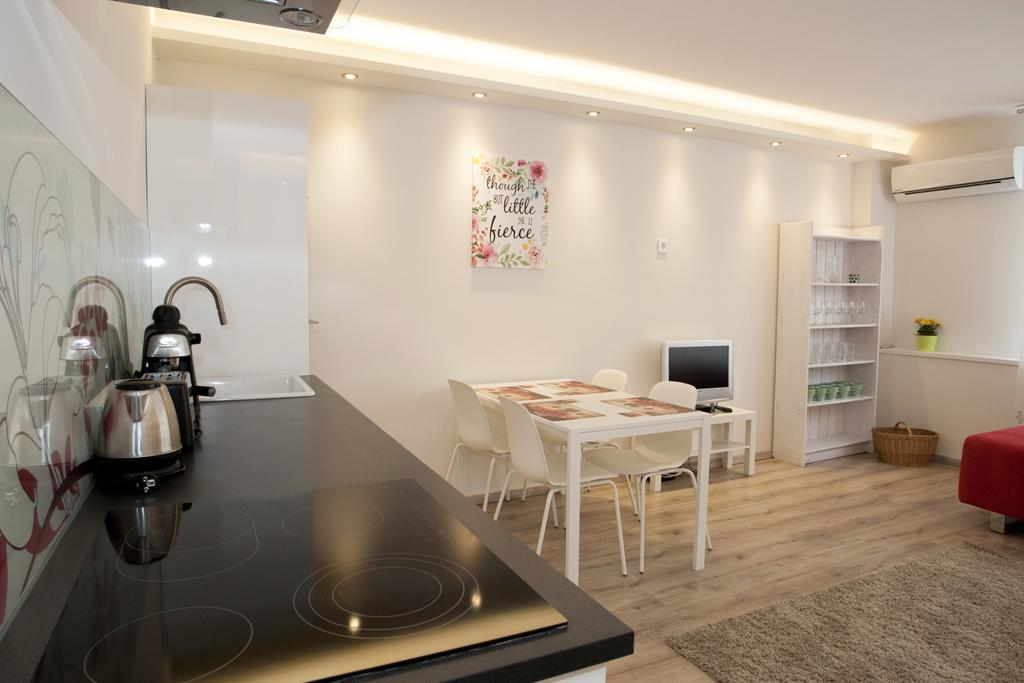 Ilona 2 Bedrooms Apartment In The Center 부다페스트 외부 사진